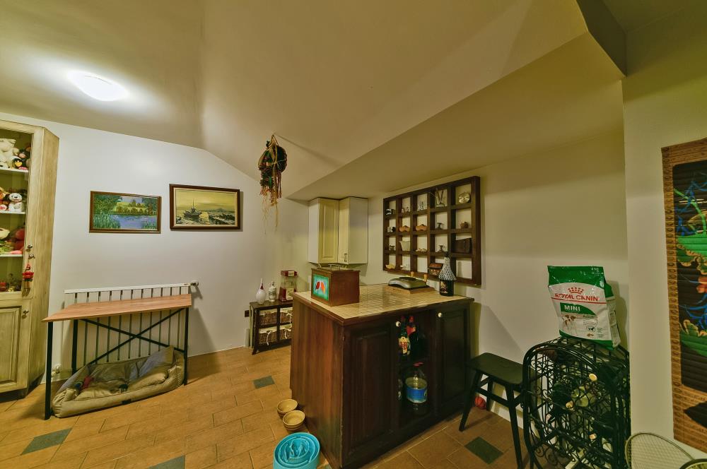 Kuzguncuk Bereketli Sokakta Satılık Müstakil Ev