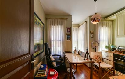 Kuzguncuk Bereketli Sokakta Satılık Müstakil Ev