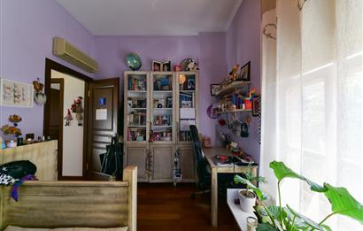 Kuzguncuk Bereketli Sokakta Satılık Müstakil Ev