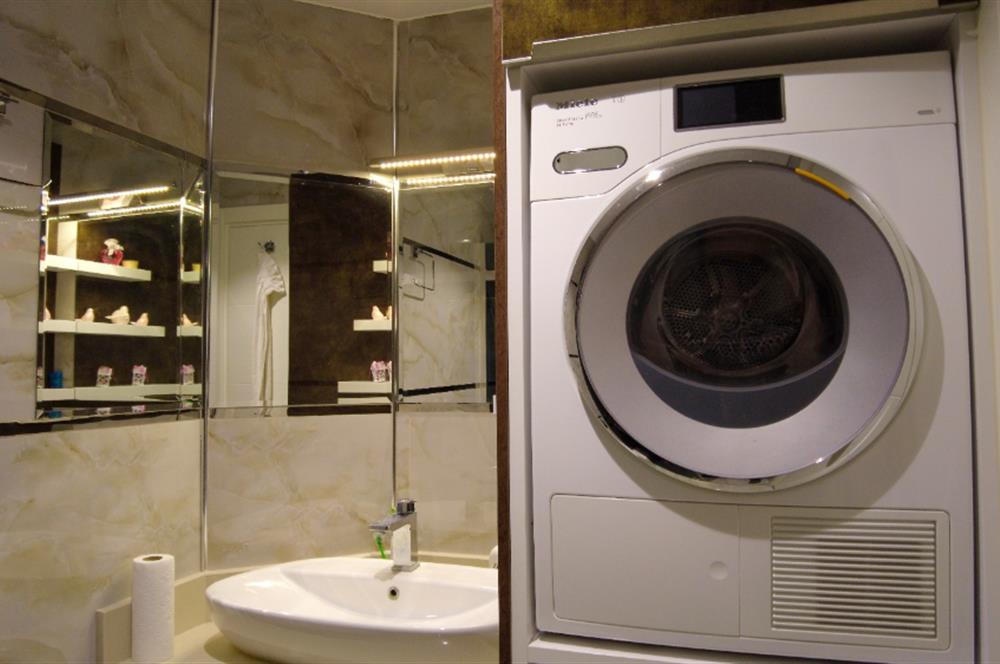 SİNPAŞ ALTINORAN'DA GÖL MANZARALI 2,5+1 DAİRE ACİL SATILIK 