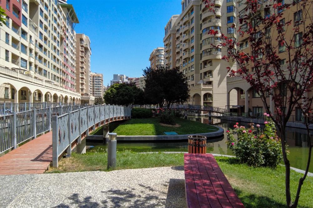 SİNPAŞ ALTINORAN'DA GÖL MANZARALI 2,5+1 DAİRE ACİL SATILIK 