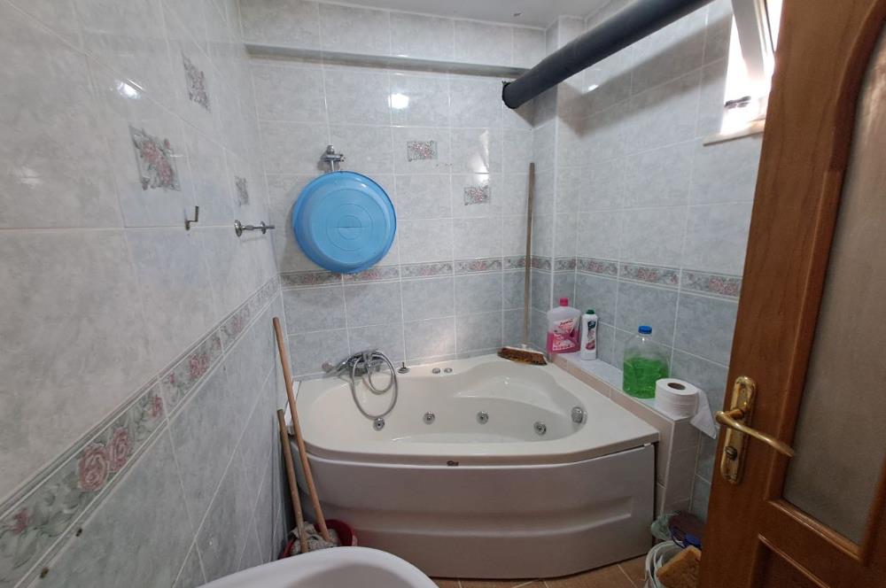 4 DÖNÜM ZEYTİNLİK İÇERİSİNDE SATILIK KAHVALTI SALONU VE BİNASI