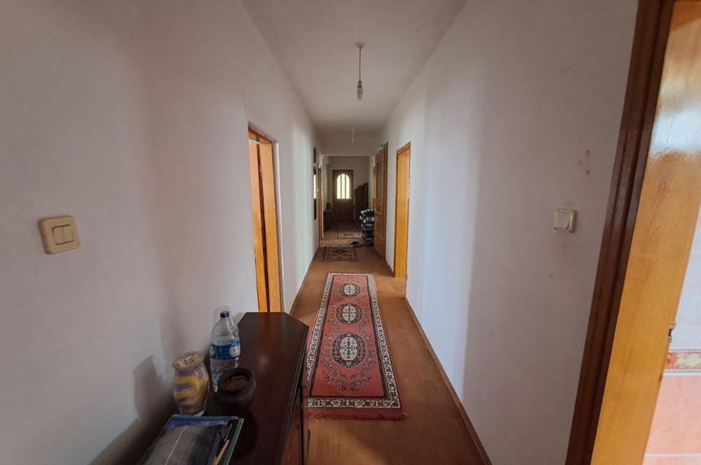 4 DÖNÜM ZEYTİNLİK İÇERİSİNDE SATILIK KAHVALTI SALONU VE BİNASI