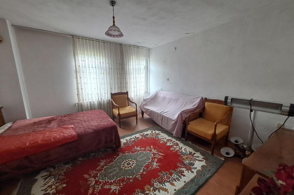 4 DÖNÜM ZEYTİNLİK İÇERİSİNDE SATILIK KAHVALTI SALONU VE BİNASI