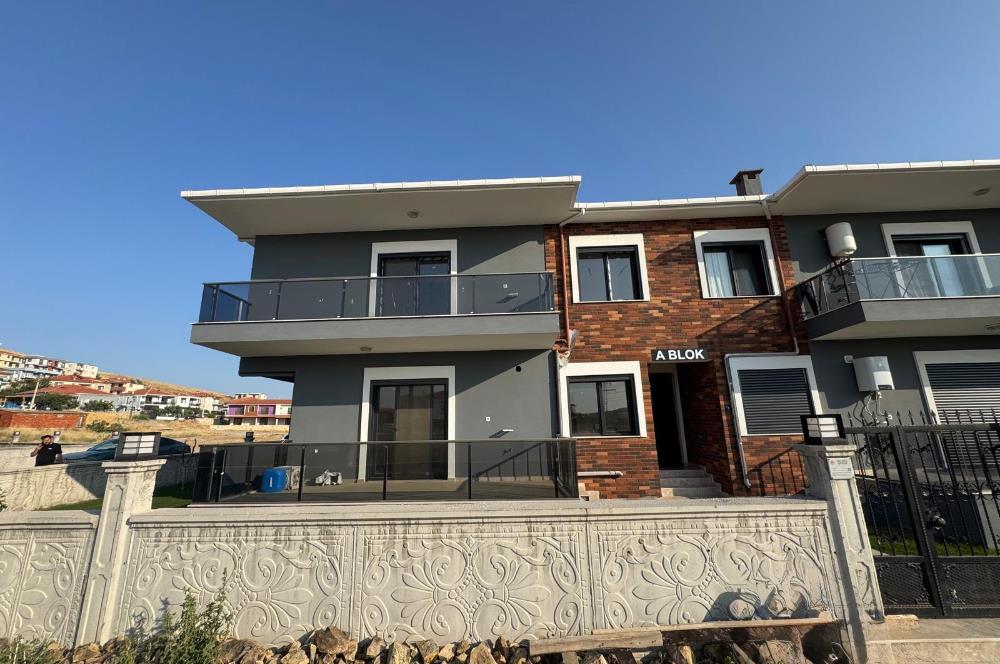 Foça Bağarası İZMA Modern Sitesi'nde 2+1 Satılık Daire
