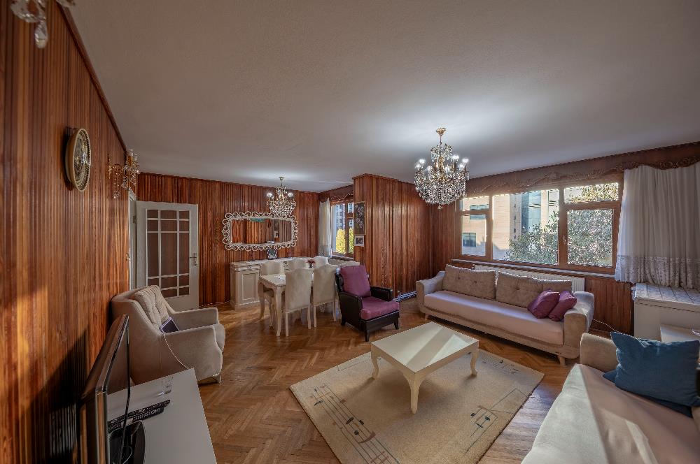  ŞİŞLİ DARÜLECEZE CAD.ÜZERİNDE GENİŞ VE FERAH 3+1 130 M2 SATILIK