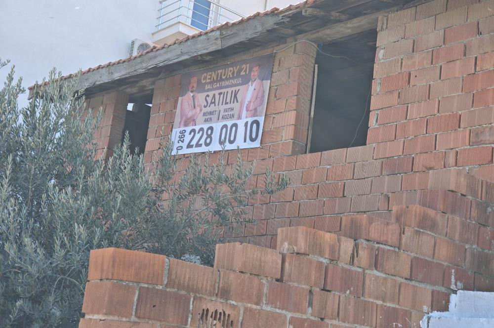 CENTRUY 21 BAL'DAN  HAVRAN  EBUBEKİR MAHALLESİNDE  SATILIK KOMPLE BİNA VE ARSASI 