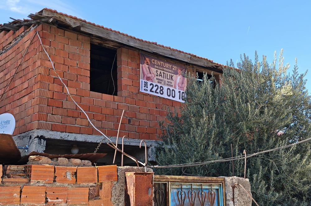 CENTRUY 21 BAL'DAN  HAVRAN  EBUBEKİR MAHALLESİNDE  SATILIK KOMPLE BİNA VE ARSASI 