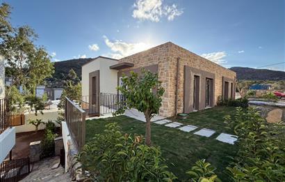 Bodrum Gümüşlük - Magnus Vadi Dereköy Projesinde Müstakil Bahçe Kullanımlı Vadi Manzaralı Satılık Sıfır Daireler