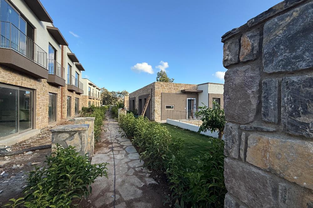 Bodrum Gümüşlük - Magnus Vadi Dereköy Projesinde Müstakil Bahçe Kullanımlı Vadi Manzaralı Satılık Sıfır Daireler