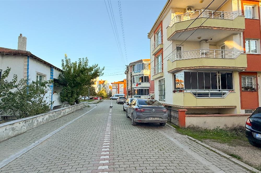 BAL OFİS'TEN PAŞAALANI MAH. 3+1 DAİRE ÇENGEL CAD. 50.M