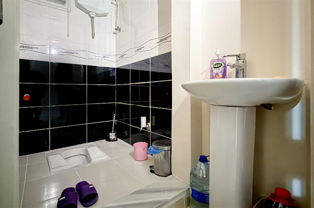 BAL OFİS'TEN PAŞAALANI MAH. 3+1 DAİRE ÇENGEL CAD. 50.M