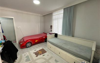 GÜLYOLU SOKAK’TA 2+1 6.KAT TERASLI BAKIMLI DAİRE