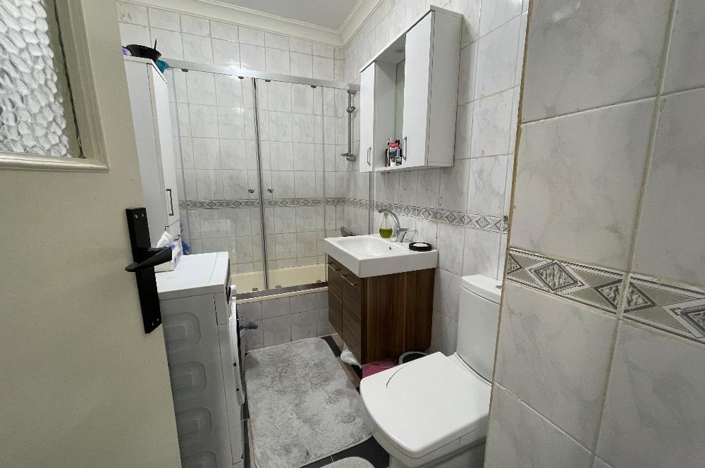 GÜLYOLU SOKAK’TA 2+1 6.KAT TERASLI BAKIMLI DAİRE