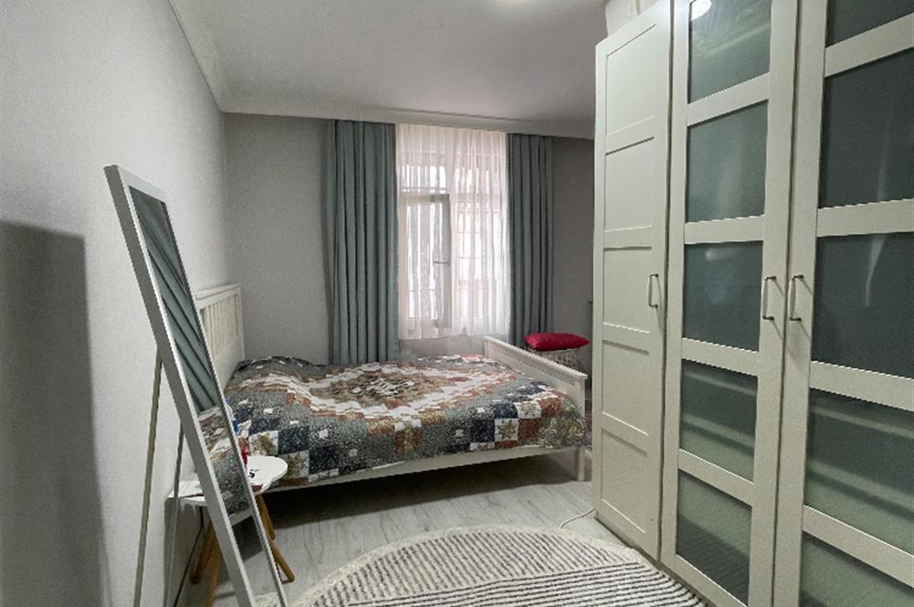 GÜLYOLU SOKAK’TA 2+1 6.KAT TERASLI BAKIMLI DAİRE