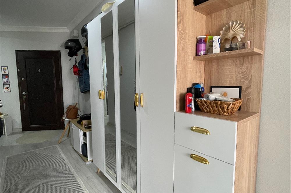 GÜLYOLU SOKAK’TA 2+1 6.KAT TERASLI BAKIMLI DAİRE