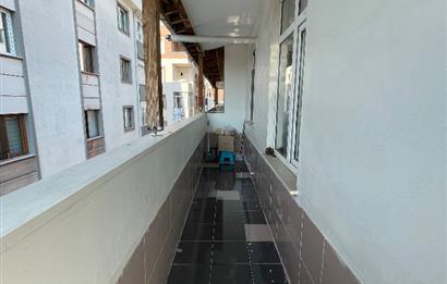 GÜLYOLU SOKAK’TA 2+1 6.KAT TERASLI BAKIMLI DAİRE