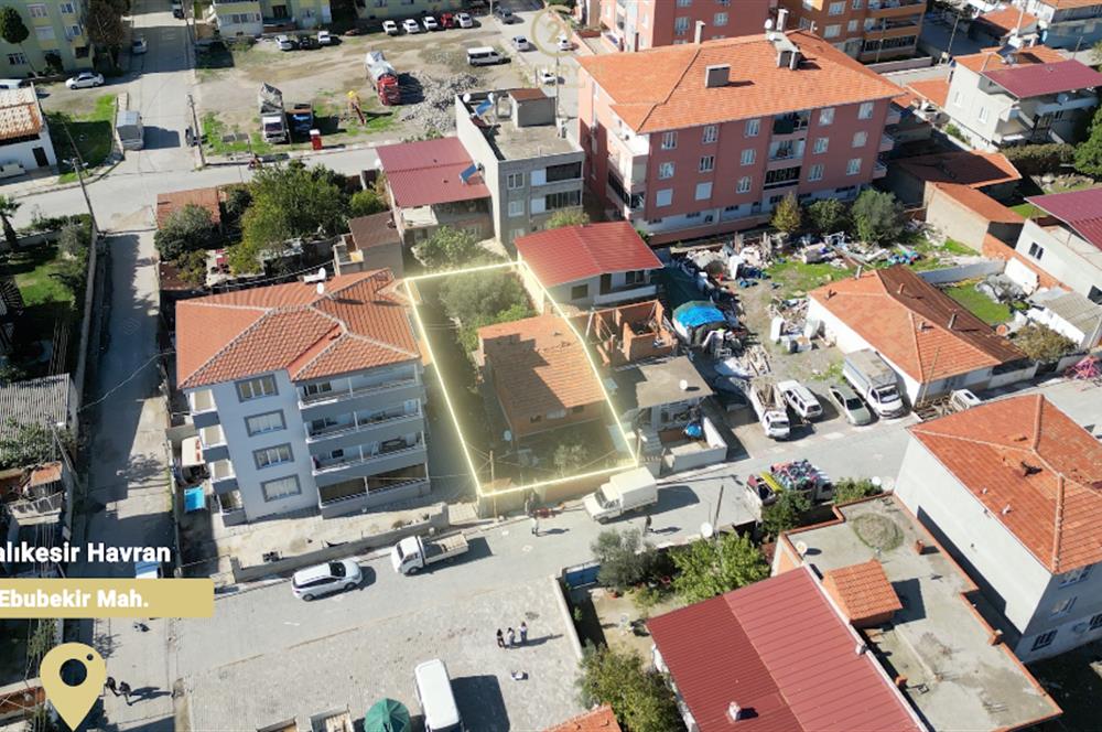 CENTRUY 21 BAL'DAN  HAVRAN  EBUBEKİR MAHALLESİNDE  SATILIK KOMPLE BİNA VE ARSASI 