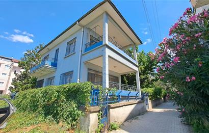 C21 PROJECT'DEN KARAMÜRSEL TEPEKÖY'DE DENİZ MANZARALI BAHÇELİ EV