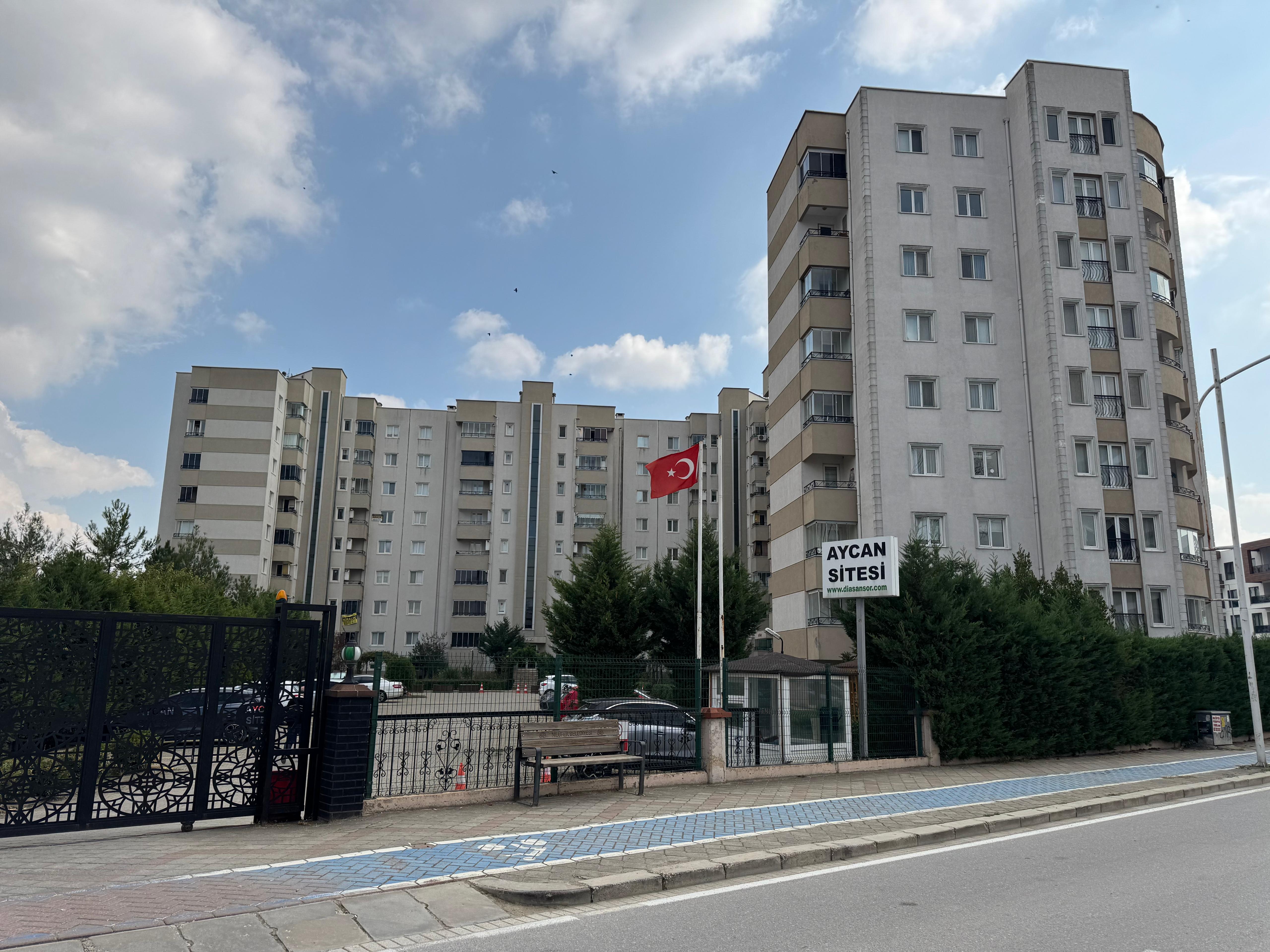 CENTURY 21 EWA | Yüzüncüyıl' da Geniş ve Ferah 3+1 Kiralık Daire