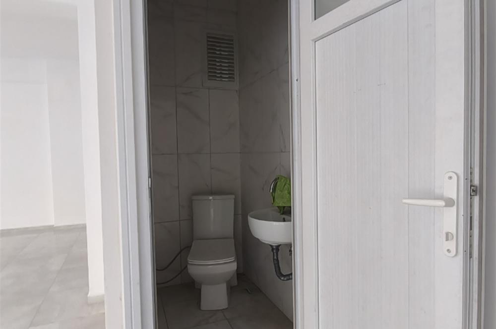 C21 NEXAR'DAN ESENLERDE CADDE ÜZERİ REKLAM DEĞERİ YÜKSEK DÜKKAN