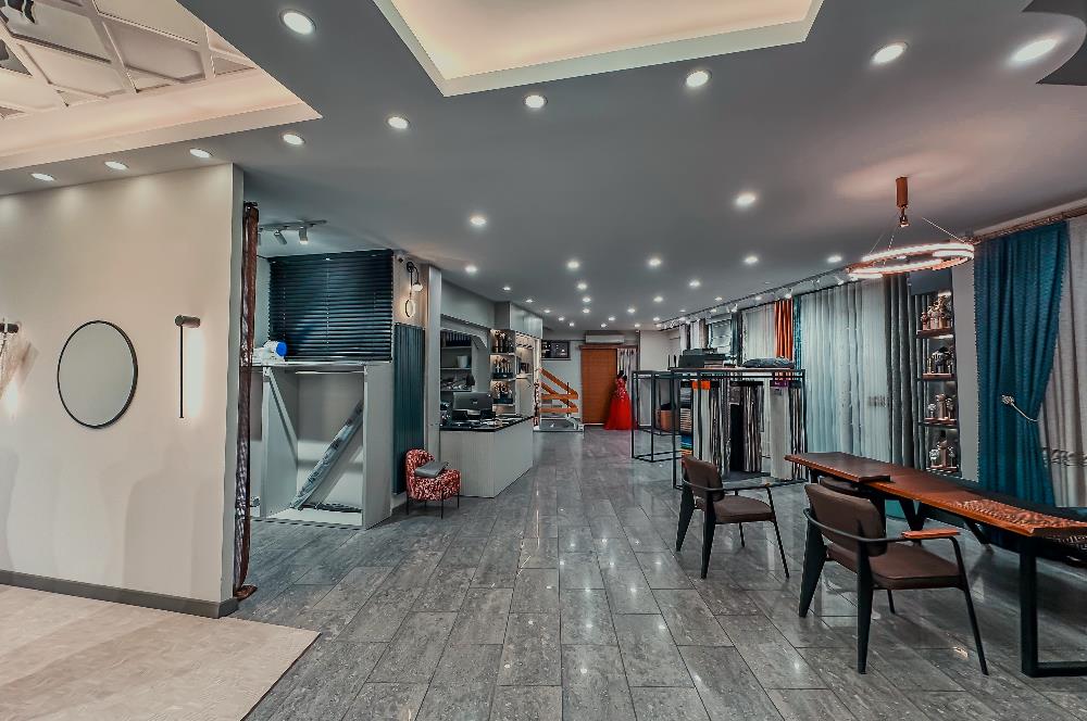 C21 LOCA'DAN ÇARŞI MERKEZDE 3 KATLI 300m² GENİŞ CEPHELİ DÜKKAN