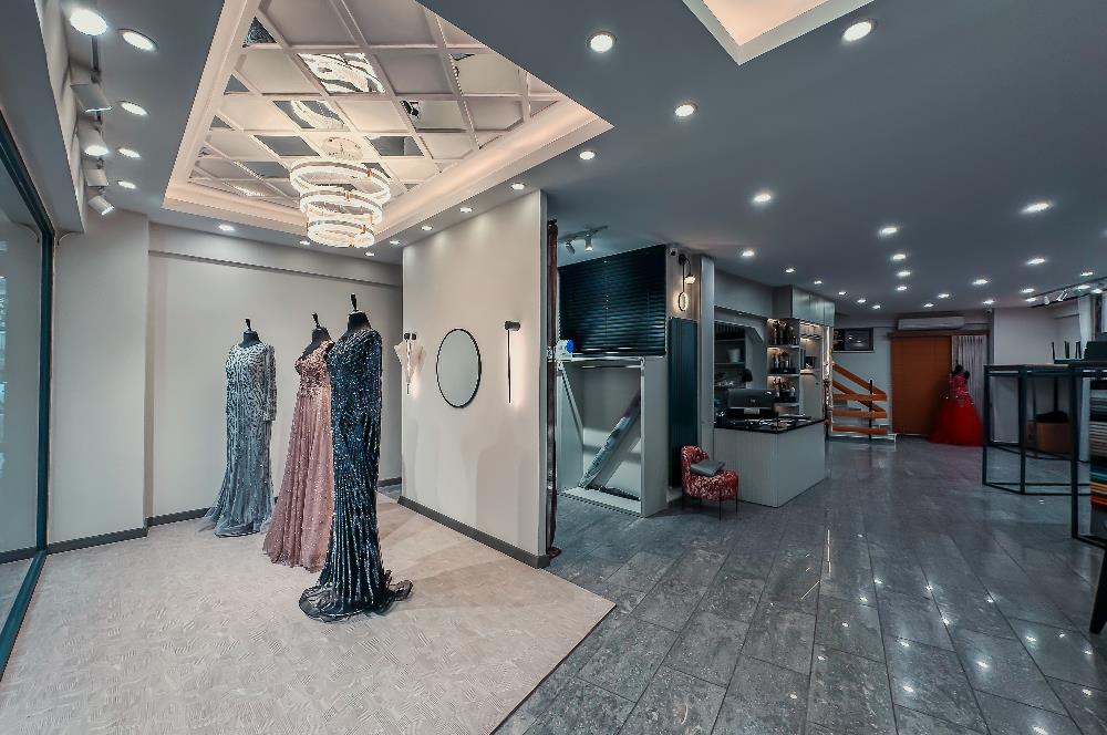 C21 LOCA'DAN ÇARŞI MERKEZDE 3 KATLI 300m² GENİŞ CEPHELİ DÜKKAN