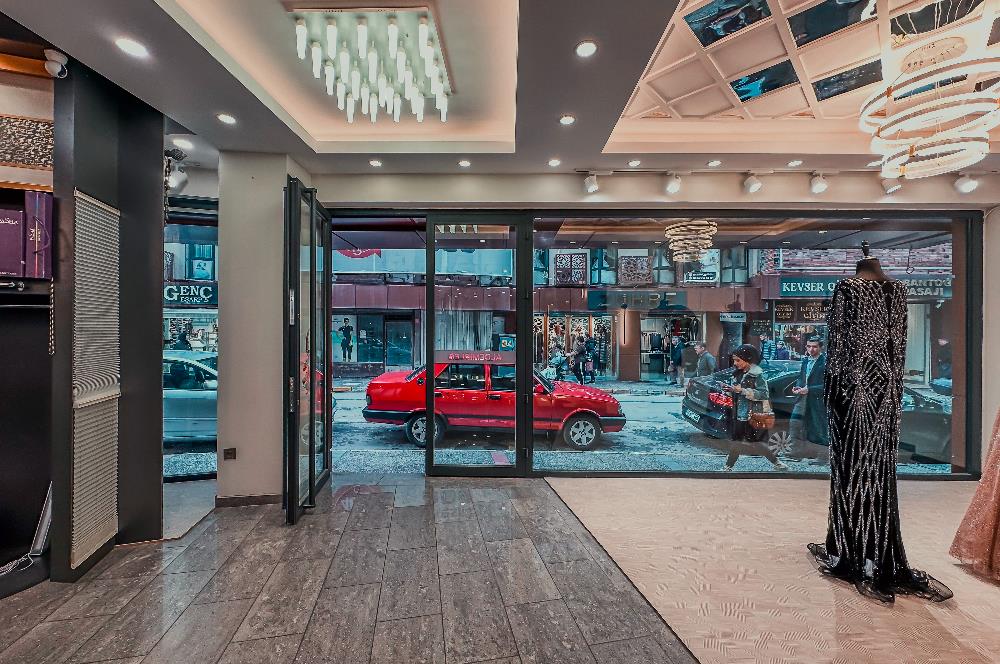 C21 LOCA'DAN ÇARŞI MERKEZDE 3 KATLI 300m² GENİŞ CEPHELİ DÜKKAN