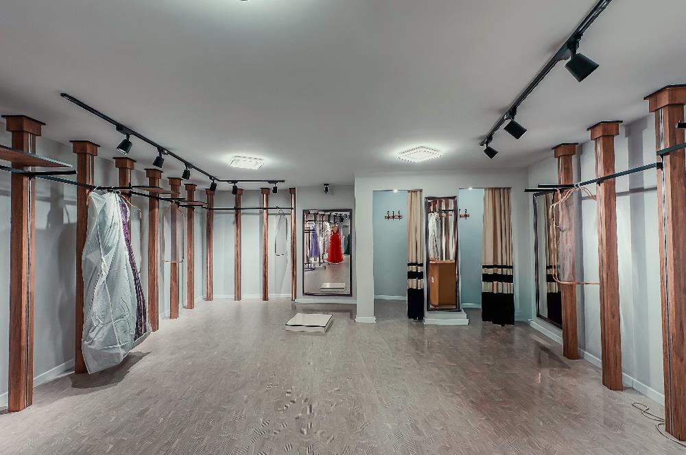 C21 LOCA'DAN ÇARŞI MERKEZDE 3 KATLI 300m² GENİŞ CEPHELİ DÜKKAN