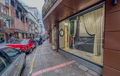 C21 LOCA'DAN ÇARŞI MERKEZDE 3 KATLI 300m² GENİŞ CEPHELİ DÜKKAN
