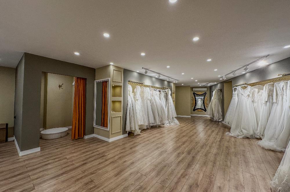 C21 LOCA'DAN ÇARŞI MERKEZDE 3 KATLI 300m² GENİŞ CEPHELİ DÜKKAN