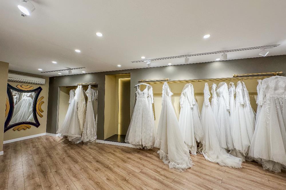 C21 LOCA'DAN ÇARŞI MERKEZDE 3 KATLI 300m² GENİŞ CEPHELİ DÜKKAN