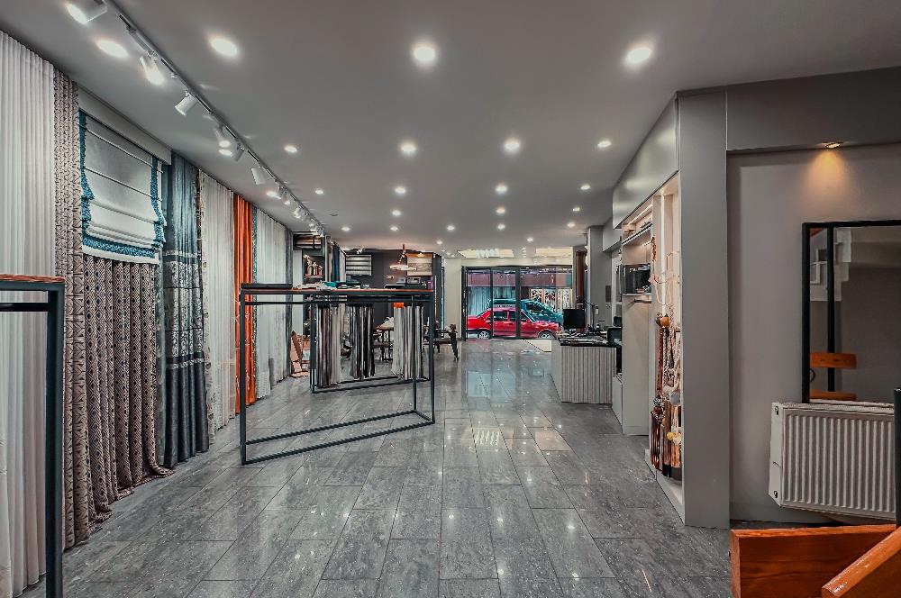 C21 LOCA'DAN ÇARŞI MERKEZDE 3 KATLI 300m² GENİŞ CEPHELİ DÜKKAN