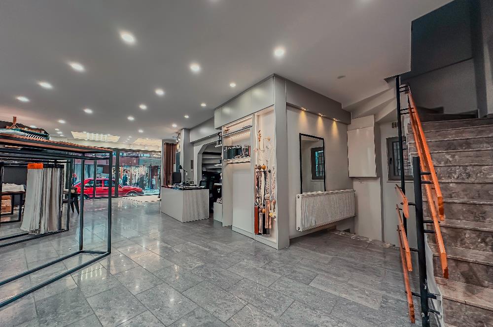 C21 LOCA'DAN ÇARŞI MERKEZDE 3 KATLI 300m² GENİŞ CEPHELİ DÜKKAN