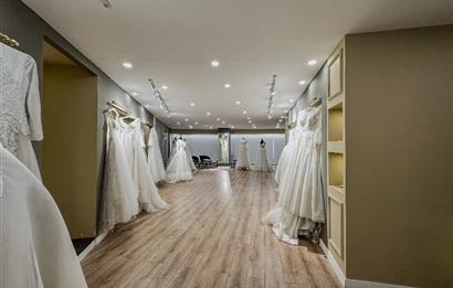 C21 LOCA'DAN ÇARŞI MERKEZDE 3 KATLI 300m² GENİŞ CEPHELİ DÜKKAN