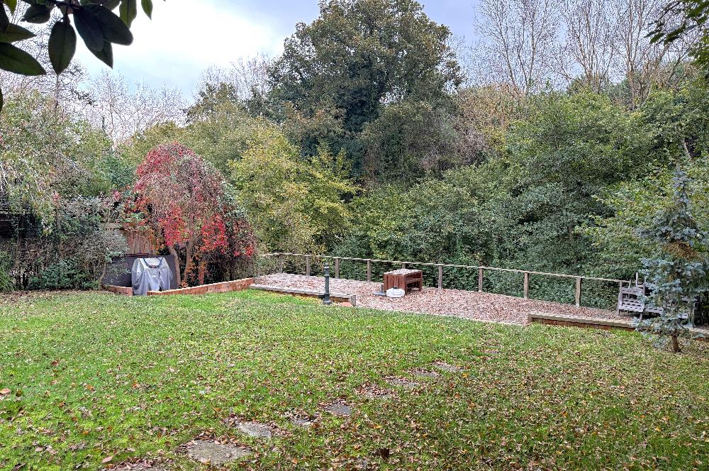 Demirciköy'de ormana komşu 5+2 kiralık eşyalı müstakil villa