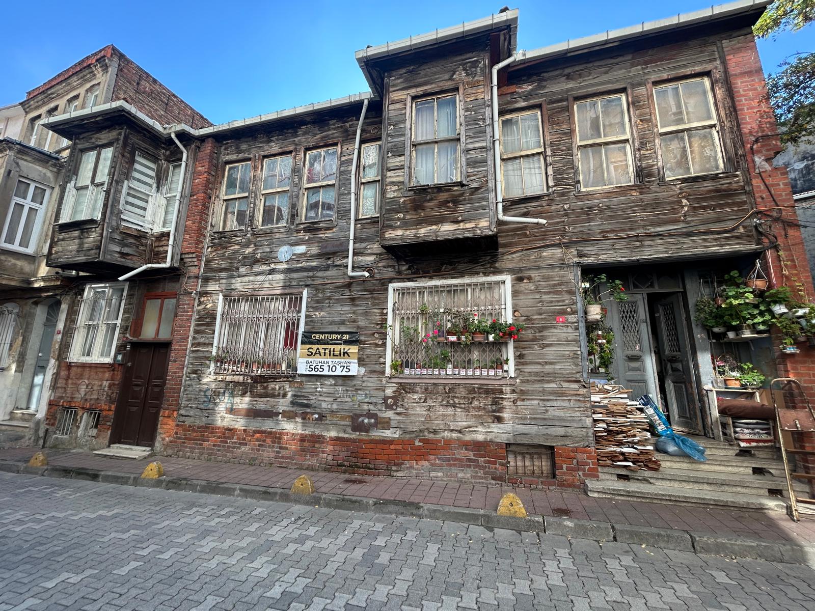 FATİH SAMATYA'DA SATILIK 2 ADET İKİNCİ DERECE TARİHİ ESER BİNA