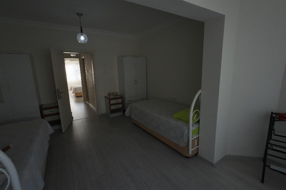 Altınoluk'ta, denize 200 metre mesafede, 3+1, bahçeli, müstakil ev