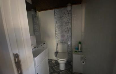 SAPANCA'DA YEŞİLLİKLER İÇİNDE HAVUZLU LÜKS SİTEDE KİRALIK VİLLA.