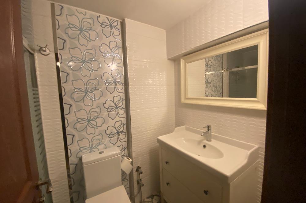 SAPANCA'DA YEŞİLLİKLER İÇİNDE HAVUZLU LÜKS SİTEDE KİRALIK VİLLA.