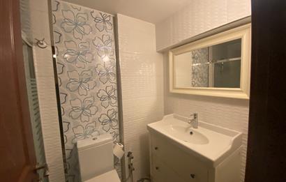 SAPANCA'DA YEŞİLLİKLER İÇİNDE HAVUZLU LÜKS SİTEDE KİRALIK VİLLA.