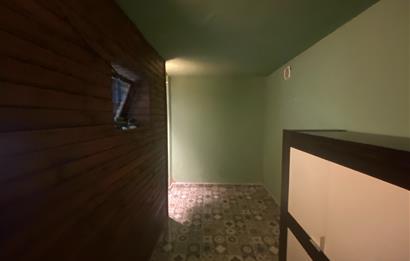 SAPANCA'DA YEŞİLLİKLER İÇİNDE HAVUZLU LÜKS SİTEDE KİRALIK VİLLA.