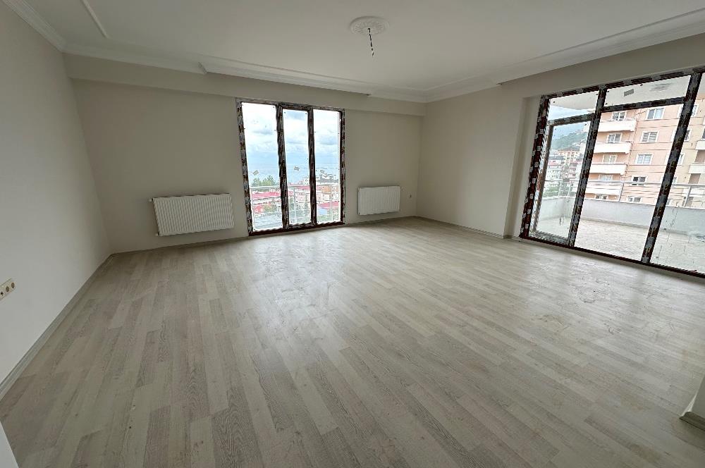 M21 TEAM'den HALİÇPARK SİTESİ - YOMRA DENİZ MANZARALI 3+1