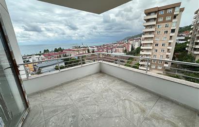 M21 TEAM'den HALİÇPARK SİTESİ - YOMRA DENİZ MANZARALI 3+1