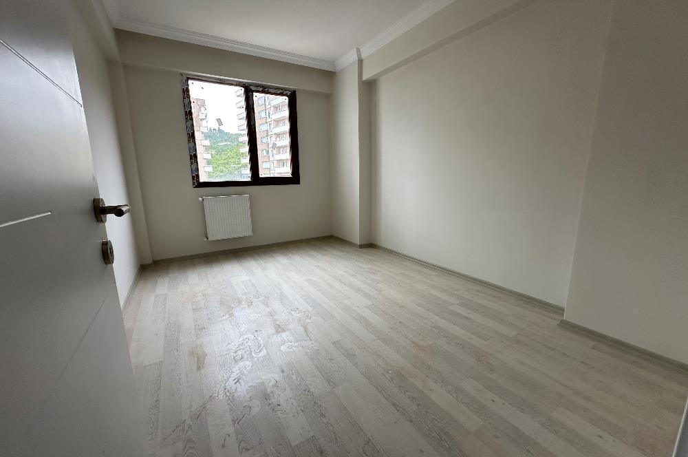 M21 TEAM'den HALİÇPARK SİTESİ - YOMRA DENİZ MANZARALI 3+1