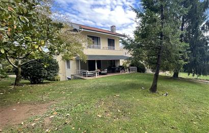 ÇAVUŞBAŞI ÇENGELDERE’DE SİTE İÇERİSİNDE 5+1 300m2 VİLLA