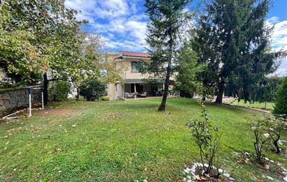 ÇAVUŞBAŞI ÇENGELDERE’DE SİTE İÇERİSİNDE 5+1 300m2 VİLLA