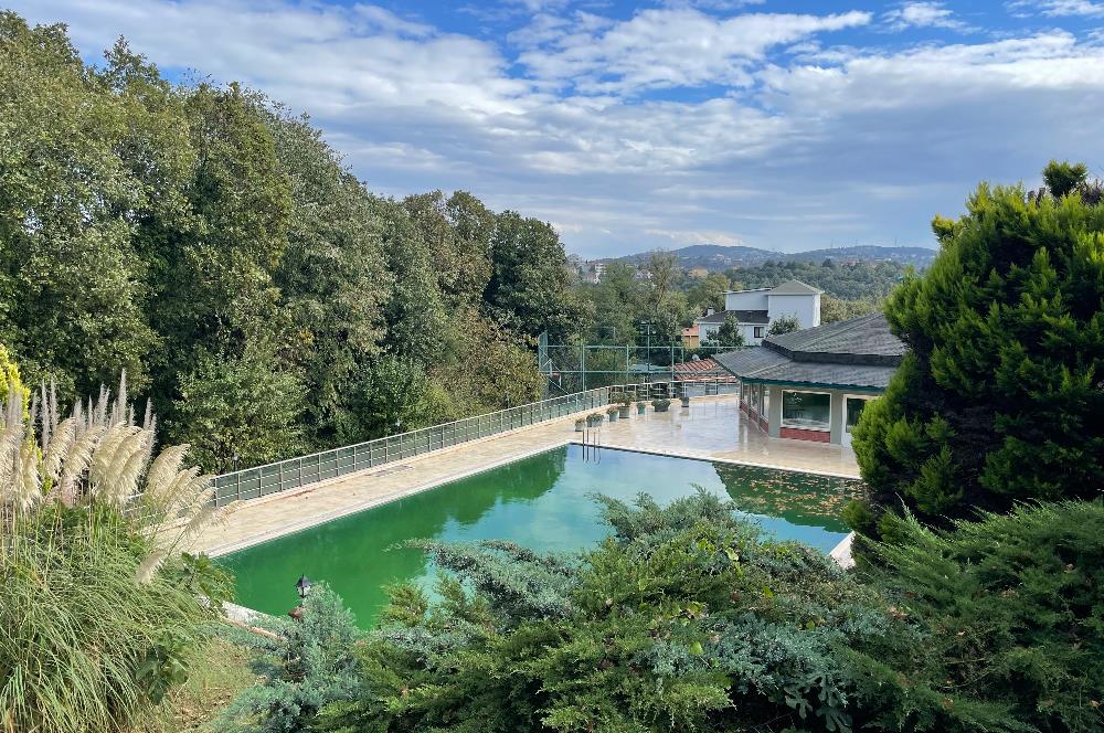 ÇAVUŞBAŞI ÇENGELDERE’DE SİTE İÇERİSİNDE 5+1 300m2 VİLLA