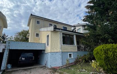 ÇAVUŞBAŞI ÇENGELDERE’DE SİTE İÇERİSİNDE 5+1 300m2 VİLLA