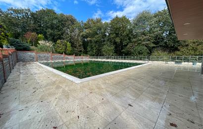 ÇAVUŞBAŞI ÇENGELDERE’DE SİTE İÇERİSİNDE 5+1 300m2 VİLLA